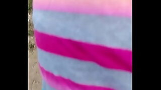 Justin Niki and the TNT Express delivery