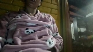 Loading Video Young Virgin Masturbates and Secretly Has Her Wet Pussy on the Balcony