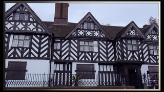 Horny Girls Let Themselves Be Spoiled by a Boy