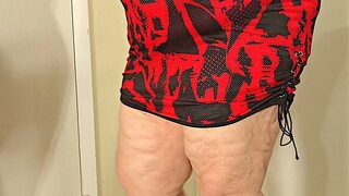 Hot Mature Beautiful MILF Showing off Her Body