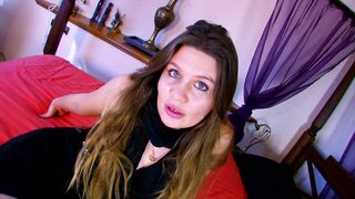 French beauty with big ass gets fucked at the casting