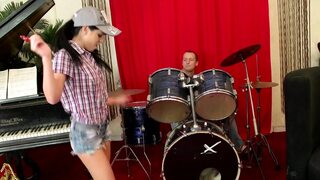 Jessika Swan Sucks Cock and Gets Pussy Pounded Hard