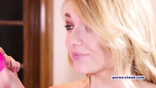 Hot wet cumming on my fingers