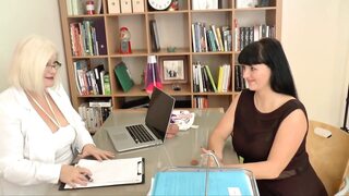 Lesbian sploshing tarts