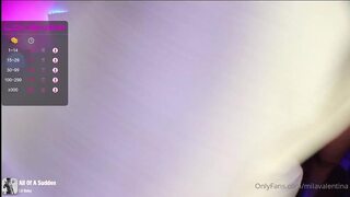 Bimbo barbie showing off her thicc slutty body (No shame)