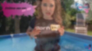 Effe si eccita durante un set fotografico e si fa scopare mentre succhia il cazzo del cameraman